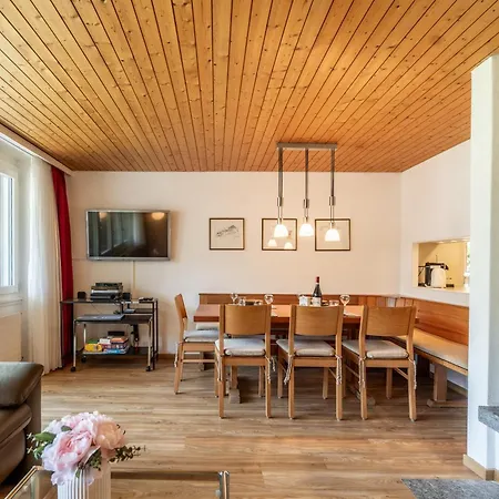 Haus Attila Attika زيرمات