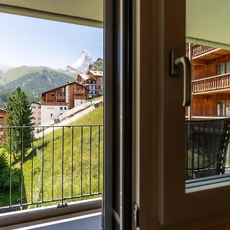 Haus Attila Attika زيرمات